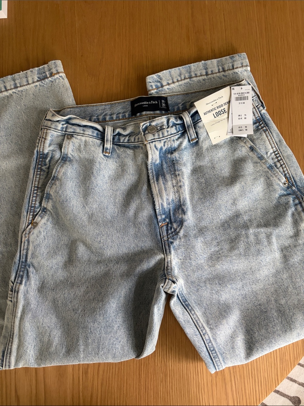 Abercrombie & Fitch Men's authentic rigid denim loose